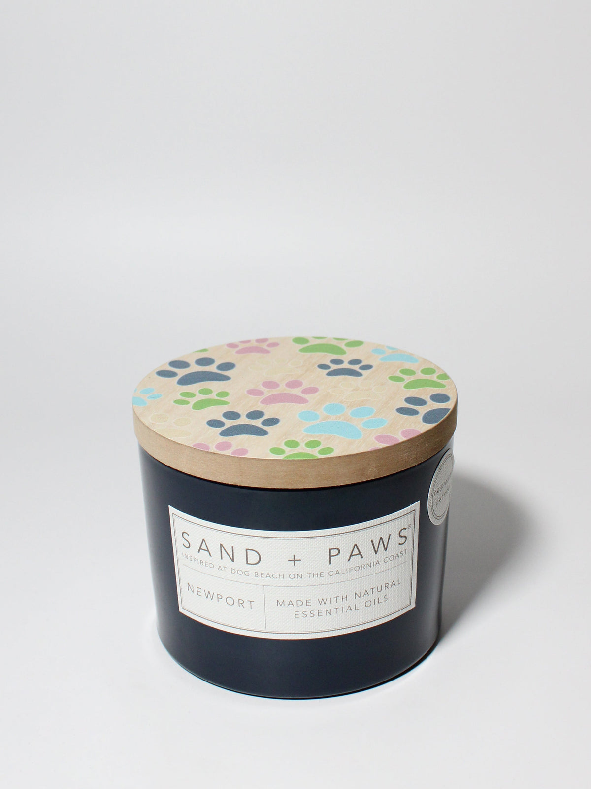 Sand + Paws Newport 12 oz scented candle Premium
