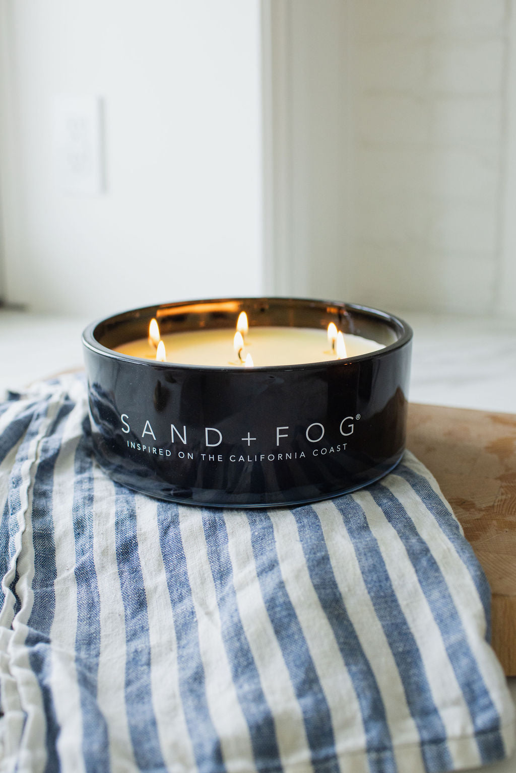 Teakwood 34 oz scented candle Premium