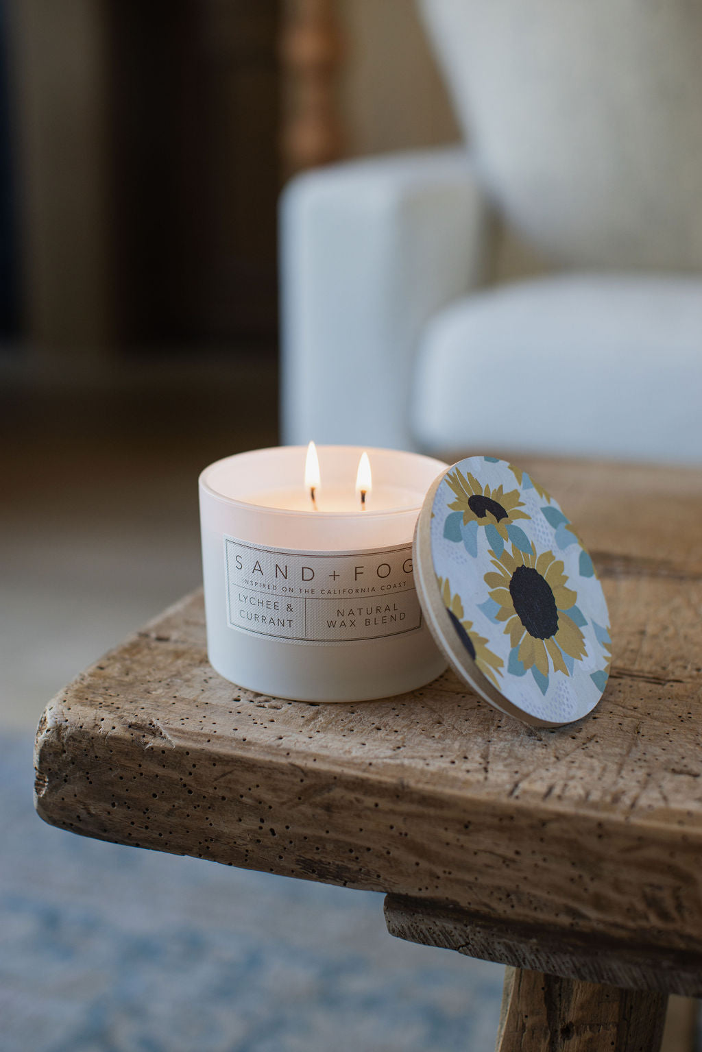 Lychee & Currant 12 oz scented candle Premium