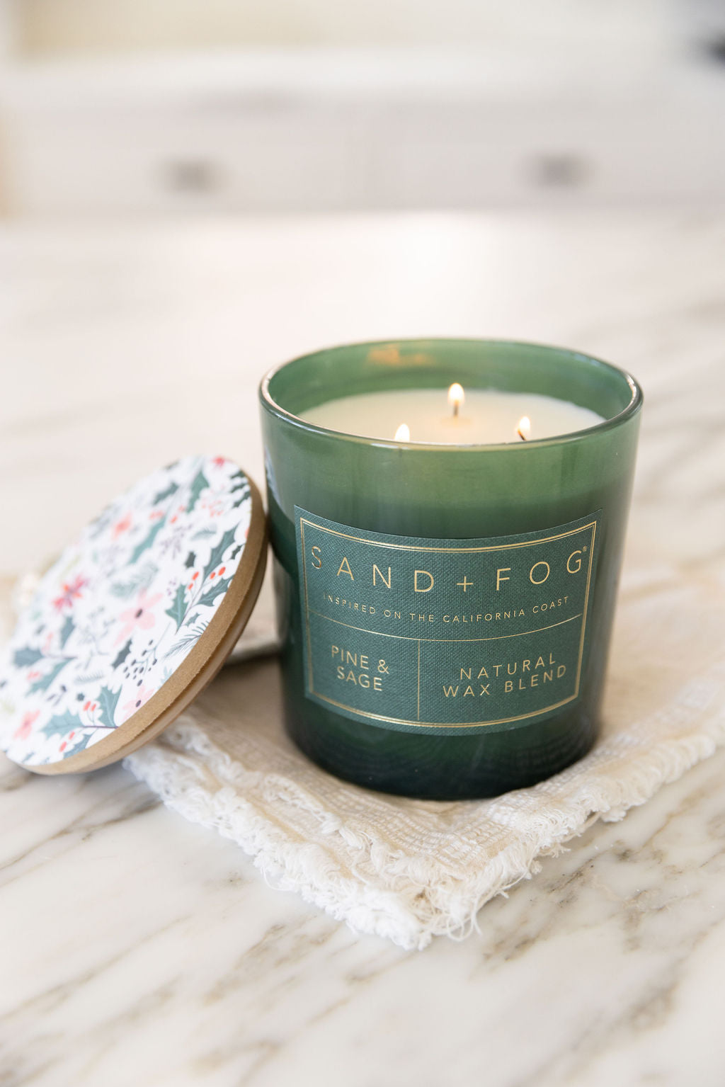 Pine & Sage 21 oz scented candle Premium