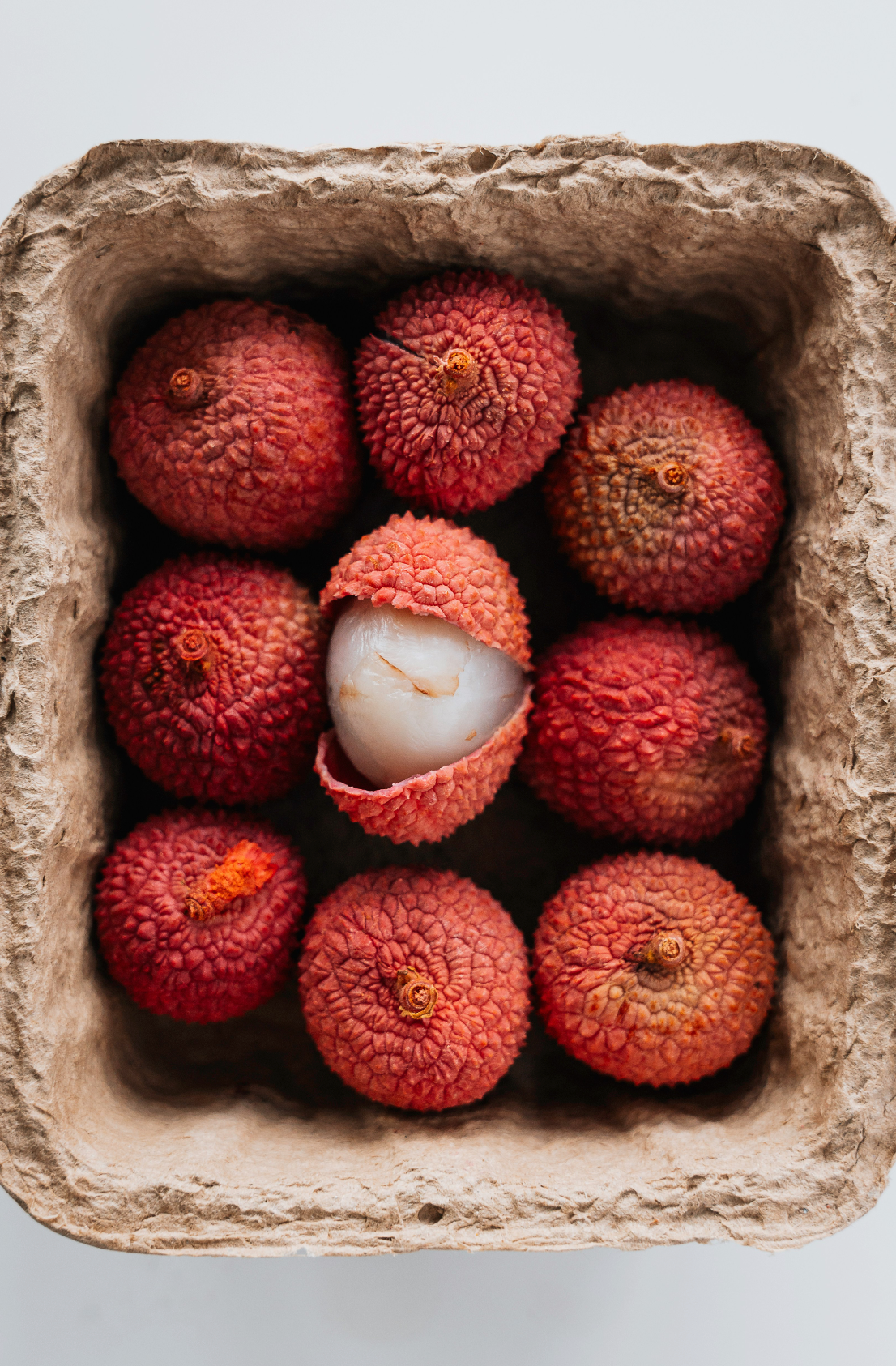 Lychee & Currant 12 oz scented candle Premium